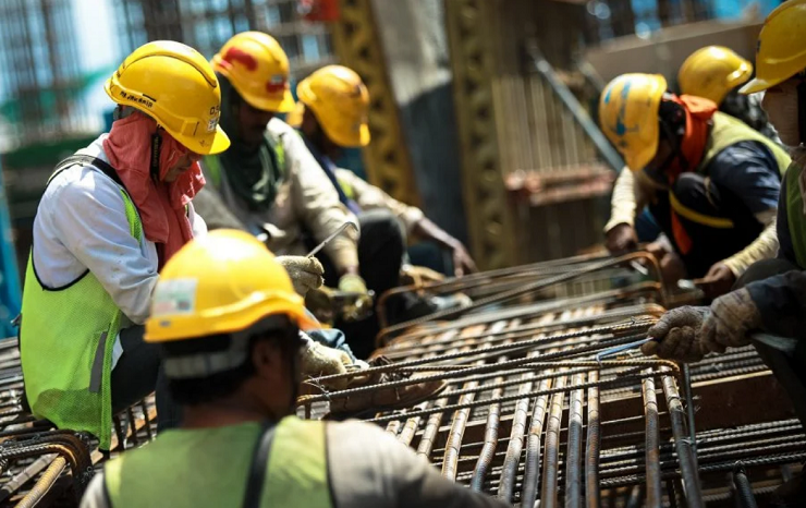 Industrial site workforce transportation